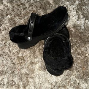 Crocs clogs size 9. Never worn